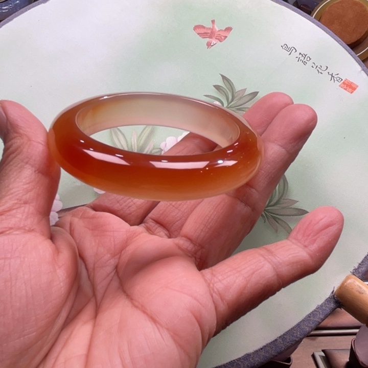 野***家玛瑙/玉髓未镶嵌手镯