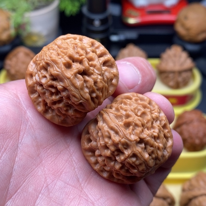 【闪购商品】文玩核桃吊坠龙眼元宝