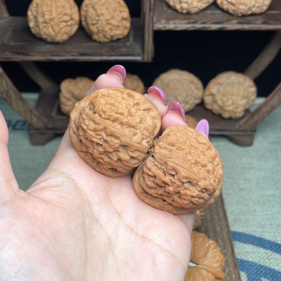 文玩核桃把件@***?41南疆石