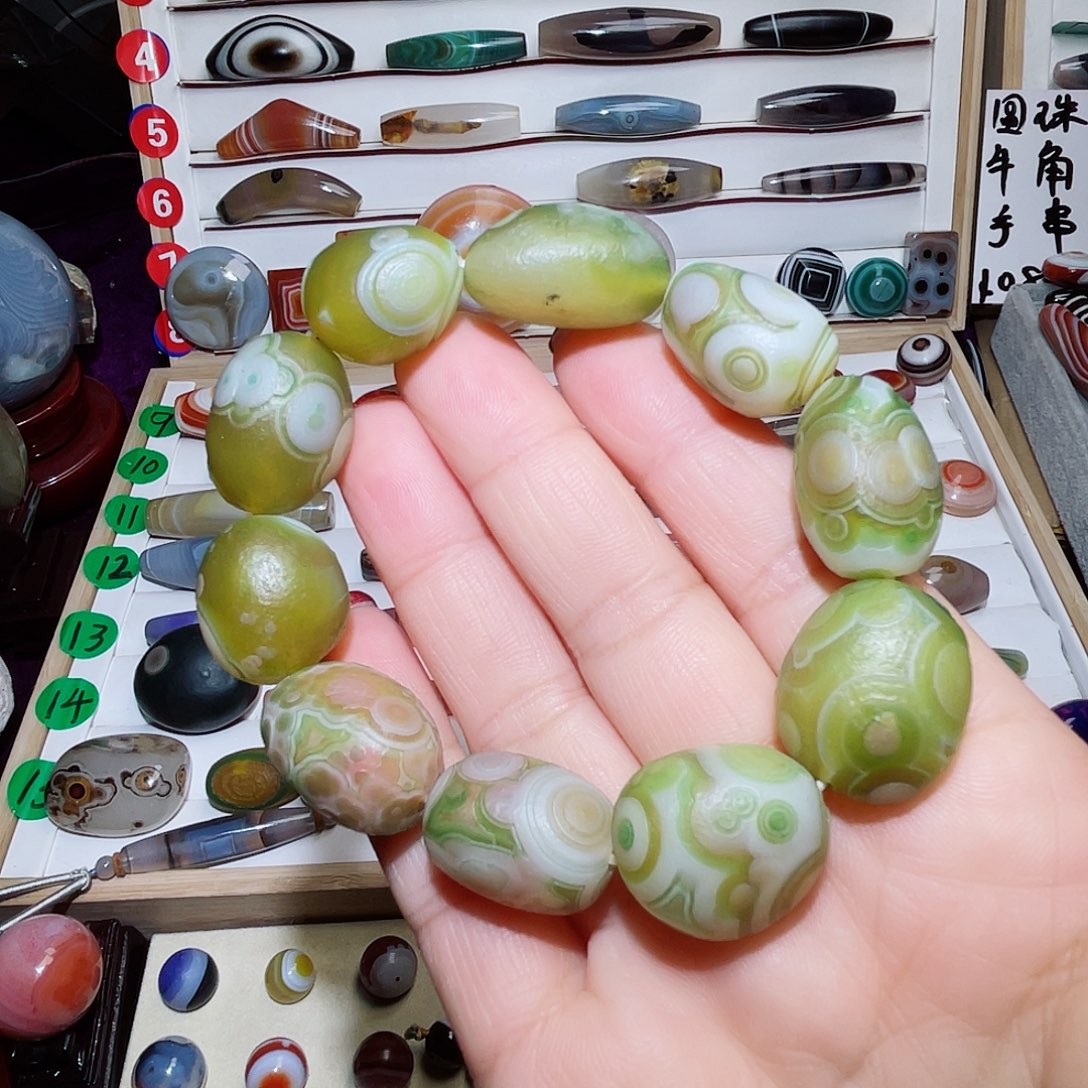 玛瑙/玉髓颈饰未镶嵌