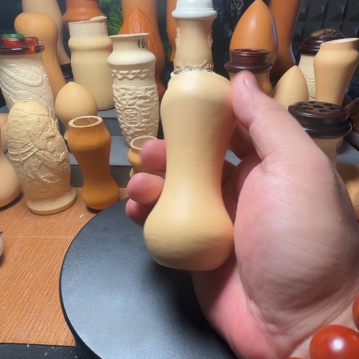 隐隐约约地看到一只大白