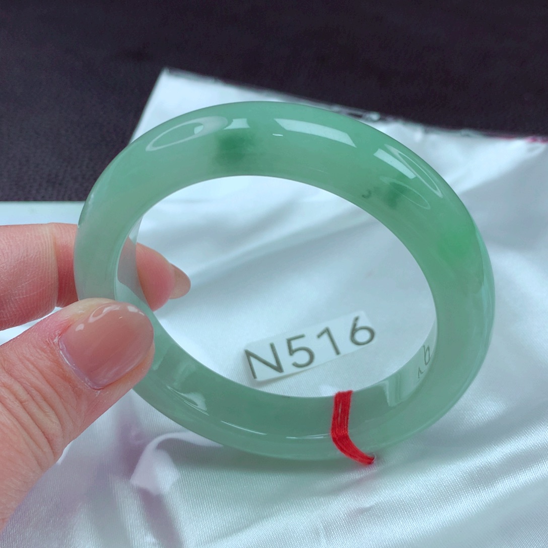 翡翠手镯未镶嵌手镯88