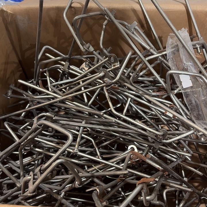 随机发八个海杆地插1111