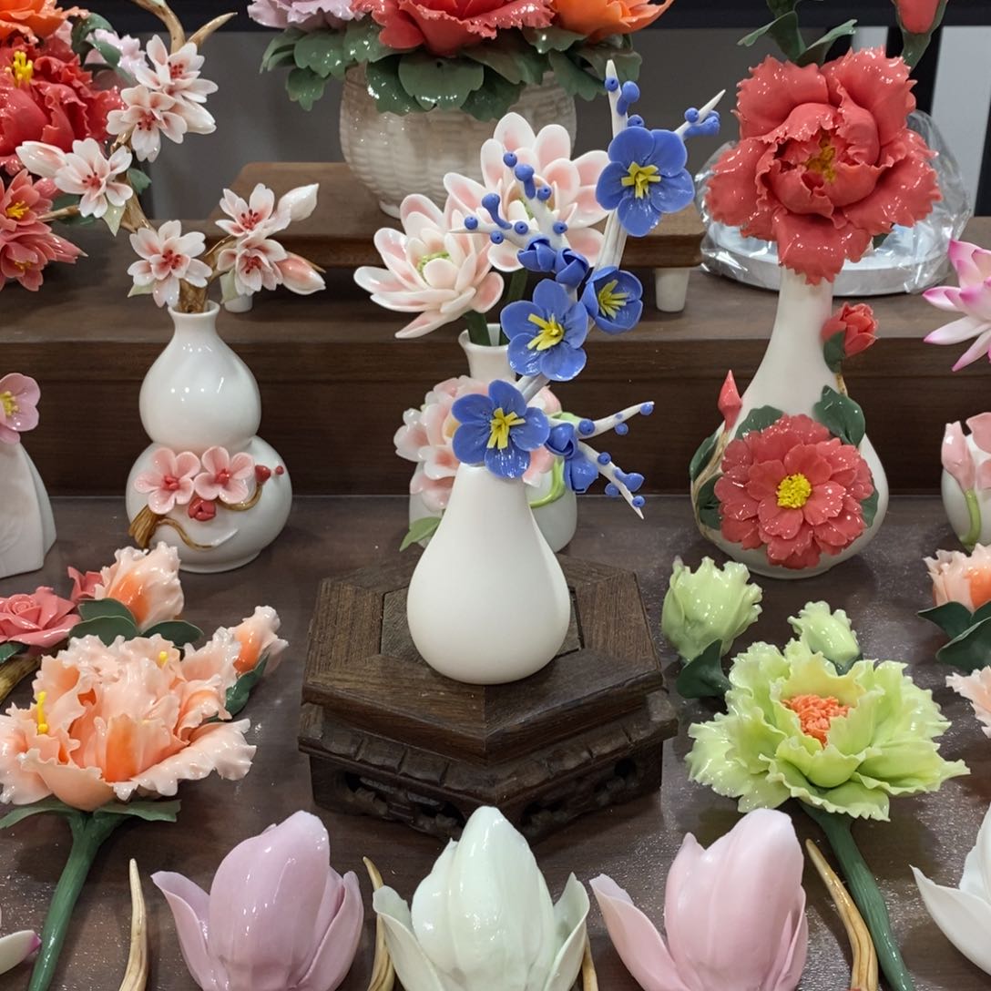 摆件陶瓷手工花摆件