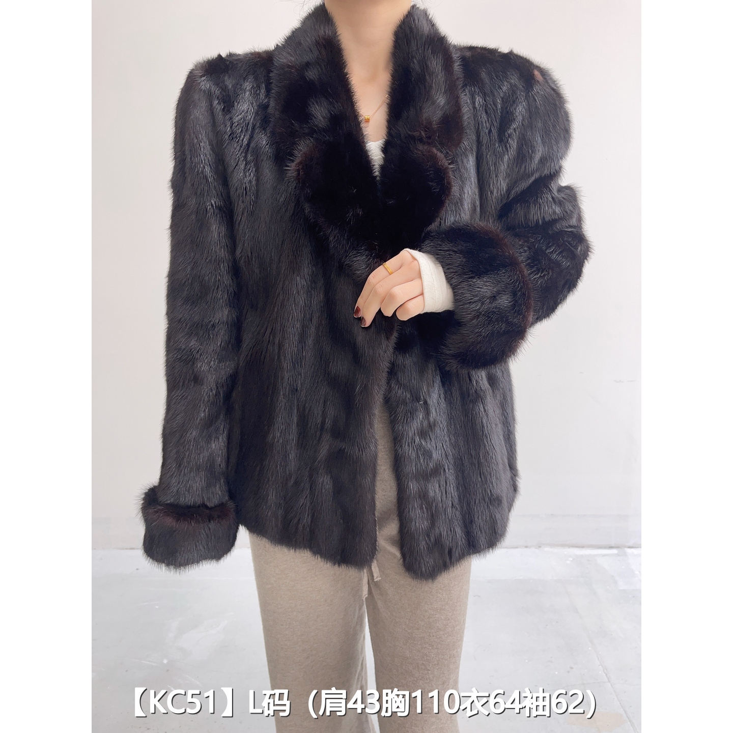 【KC51】L 红黑色短款全抽貂皮水貂外套女 西装领挽袖 27051