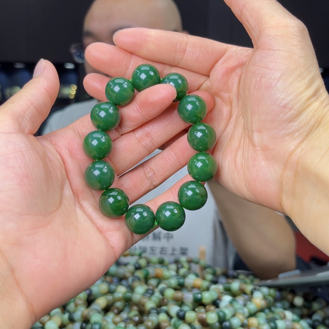 手串未镶嵌和田玉纯天然和田玉俄碧五号坑菠菜绿16
