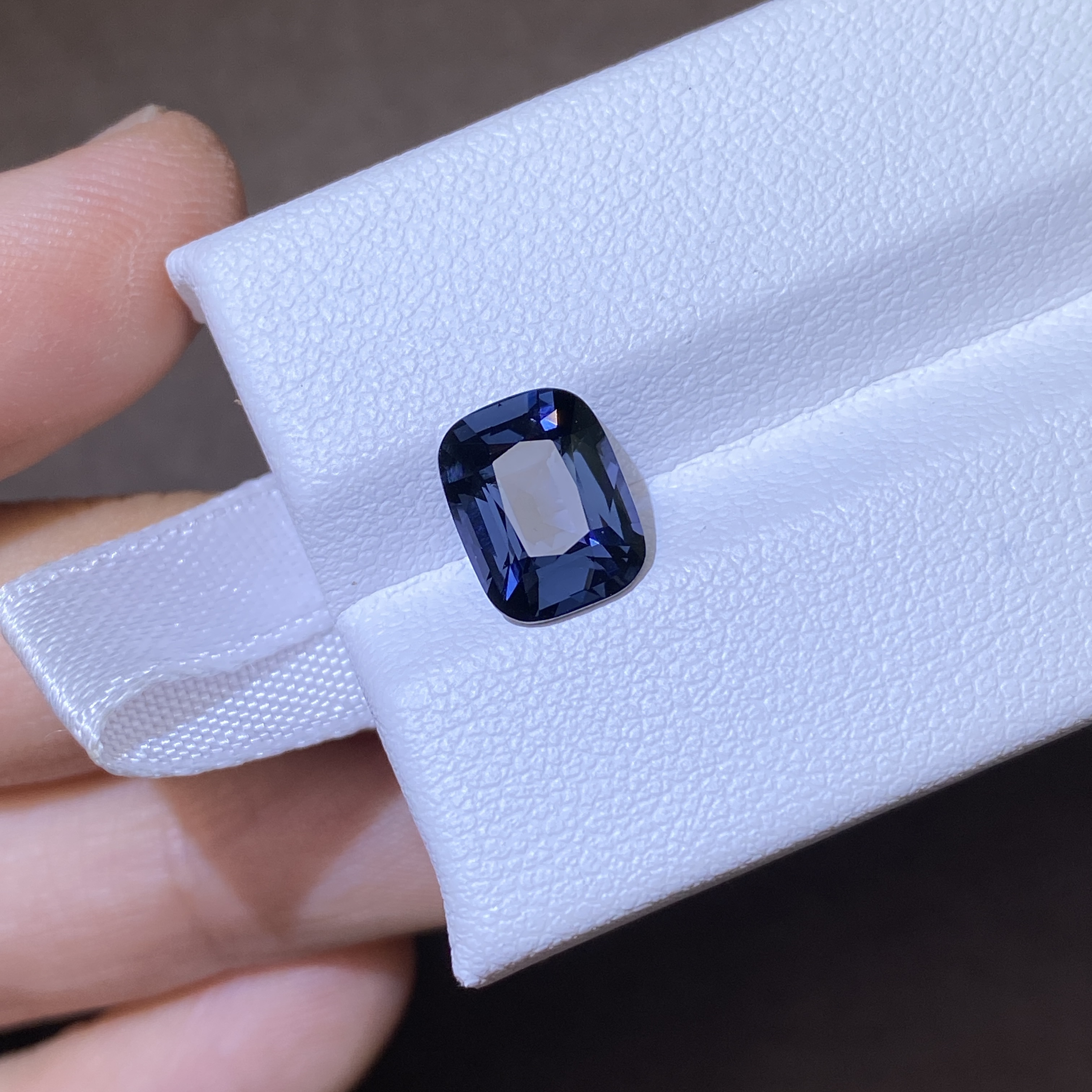  24M039 蓝色尖晶宝石 2.58克拉