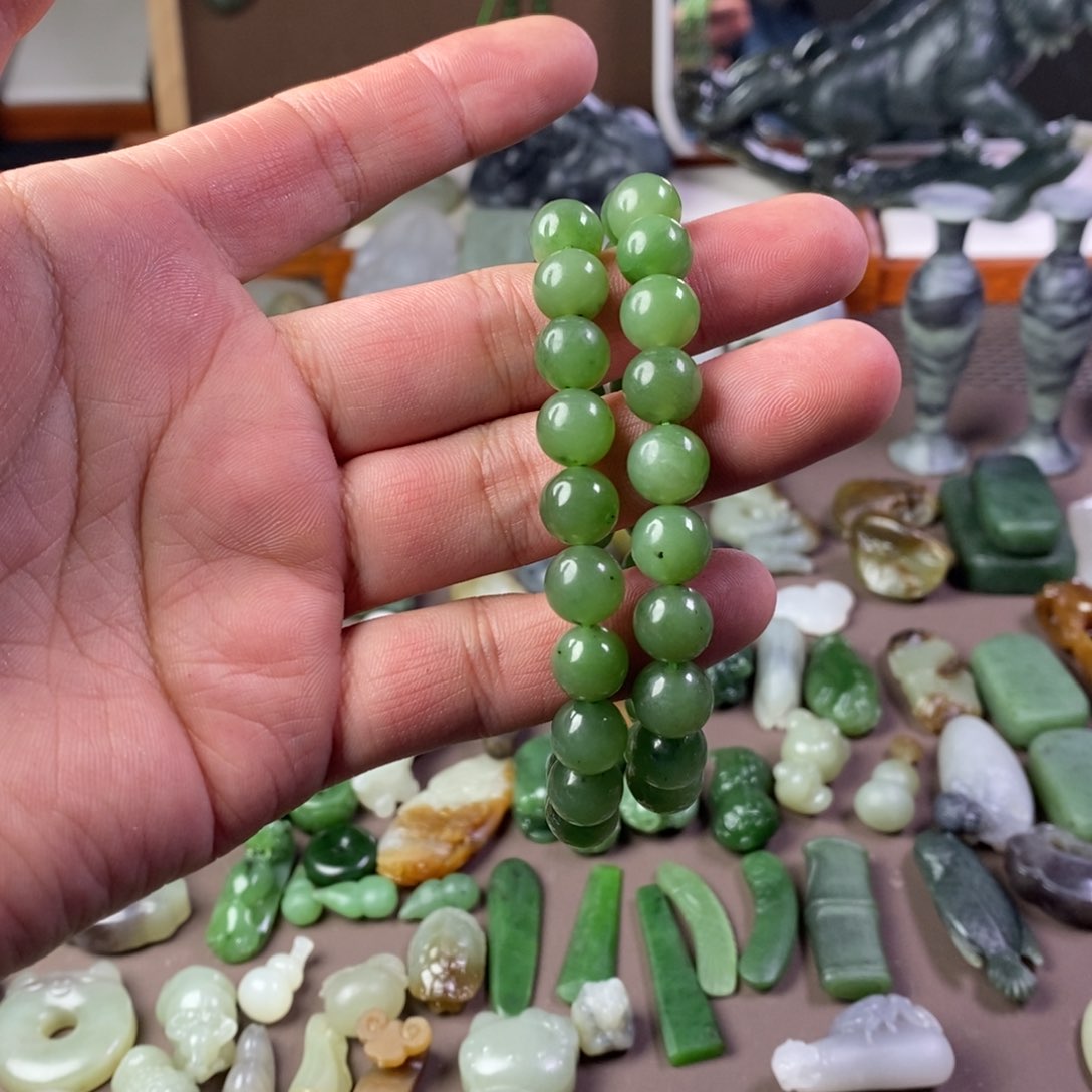 和田玉颈饰未镶嵌微*