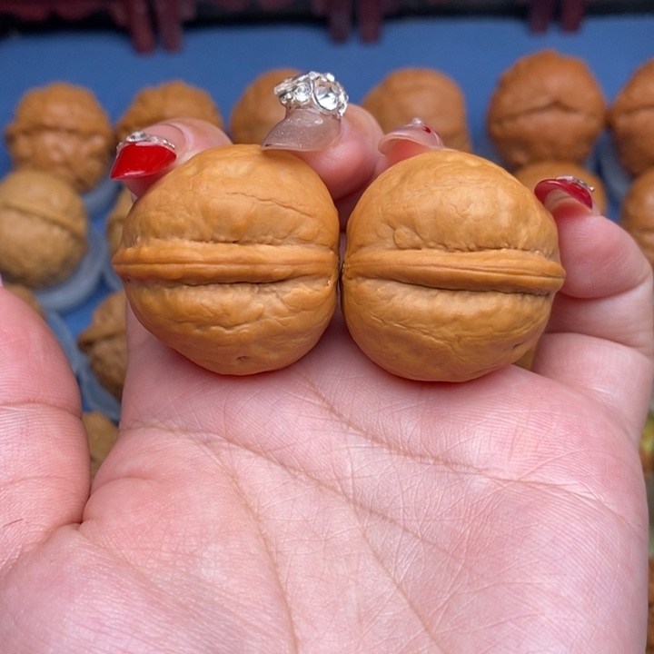 文玩核桃把件小海豚