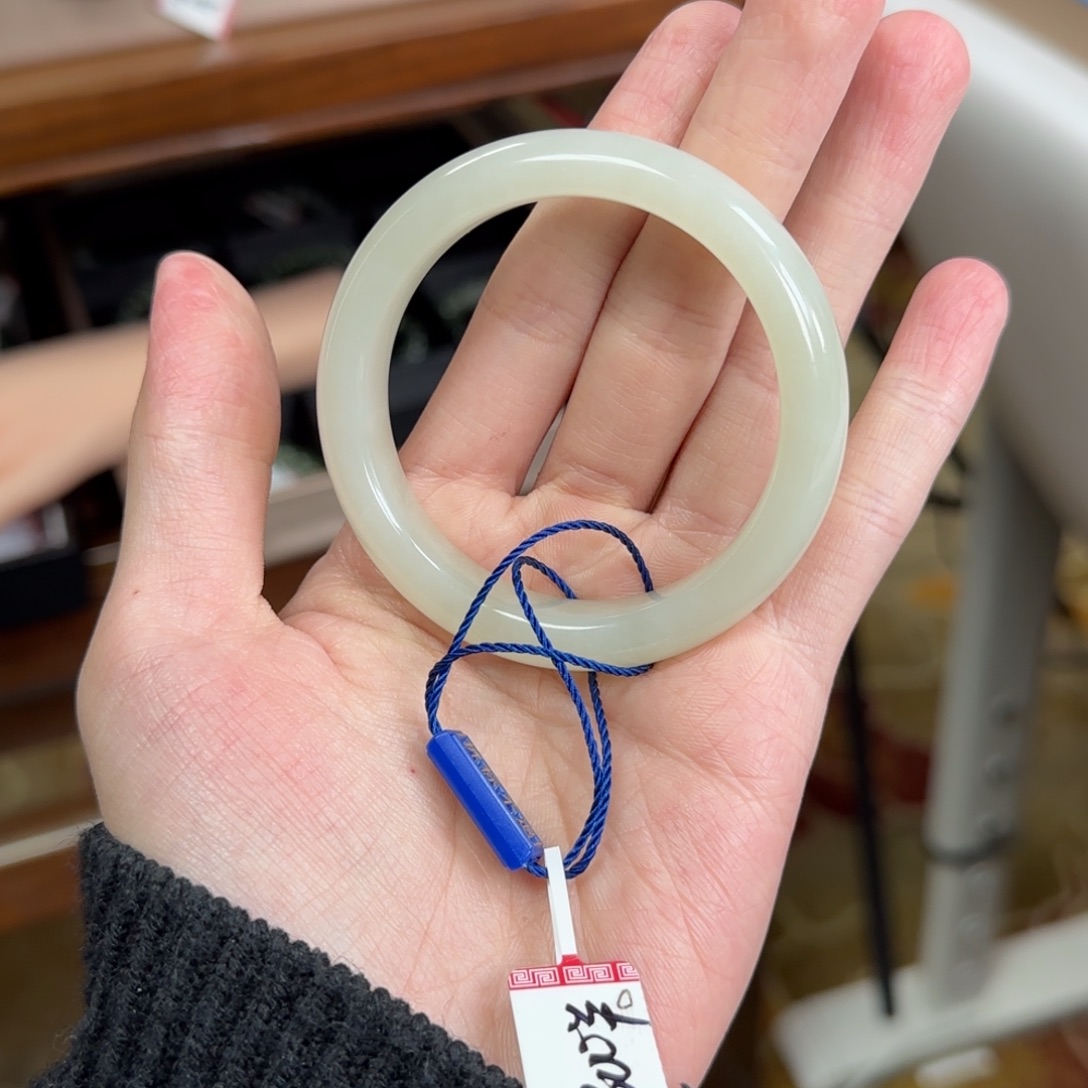 和田玉未镶嵌手镯53