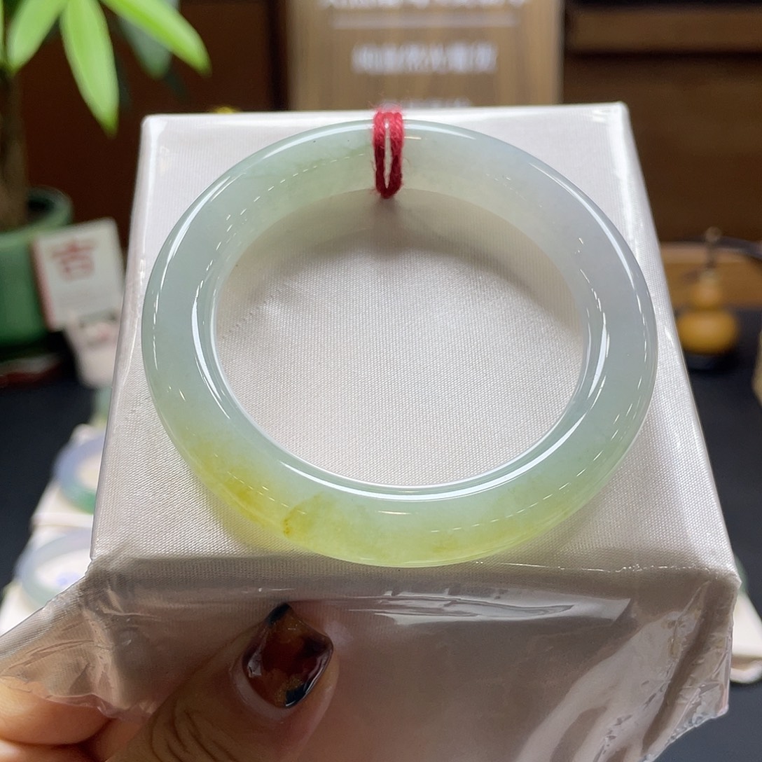 翡翠未镶嵌手镯18 号链接