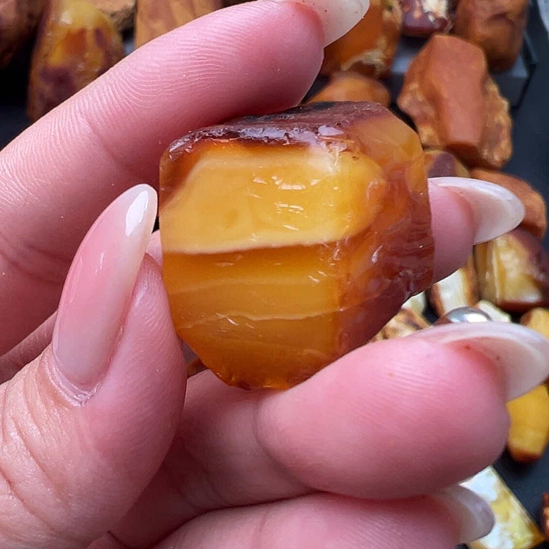 L***️定制琥珀未镶嵌蜜蜡