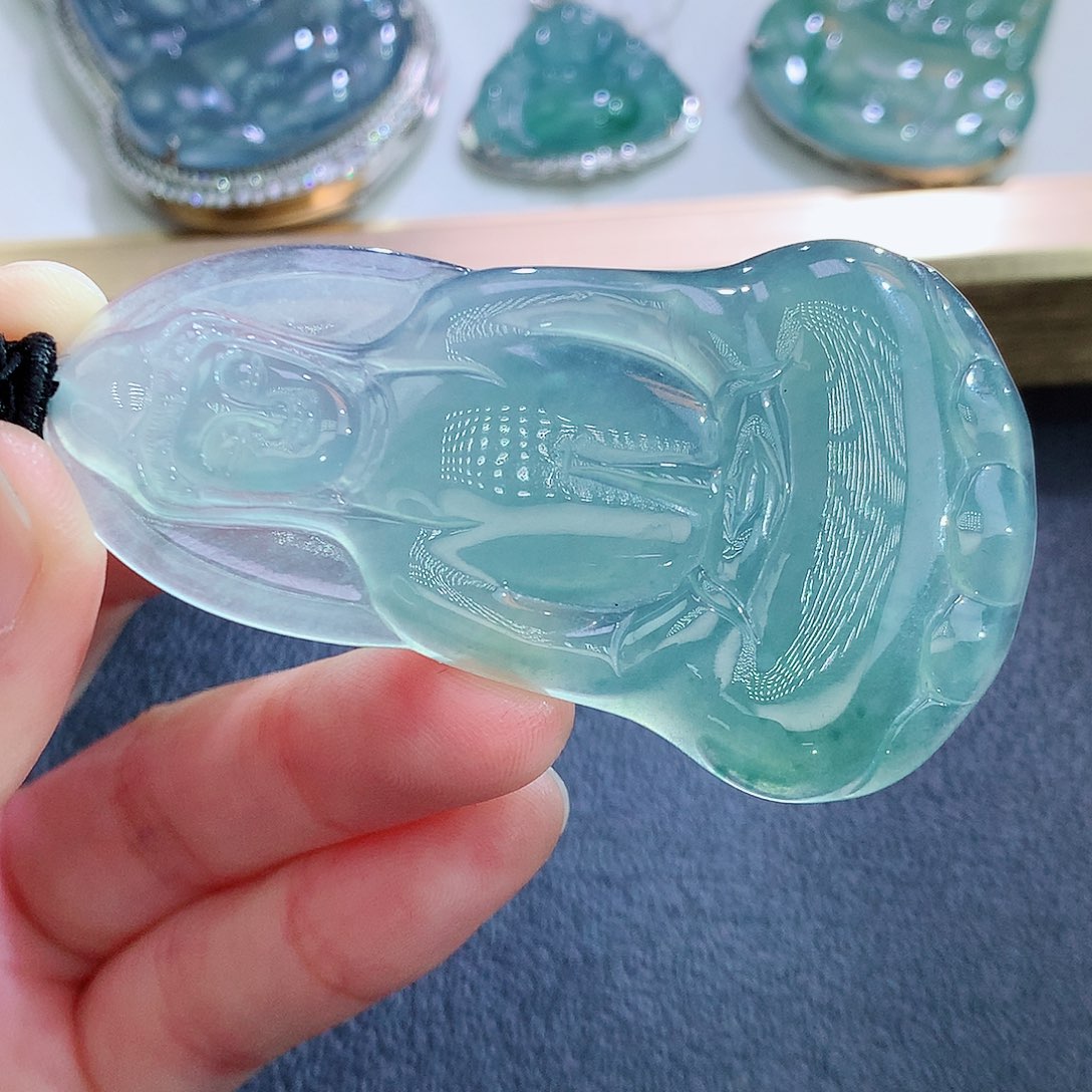 辻***丶翡翠未镶嵌颈饰翡翠