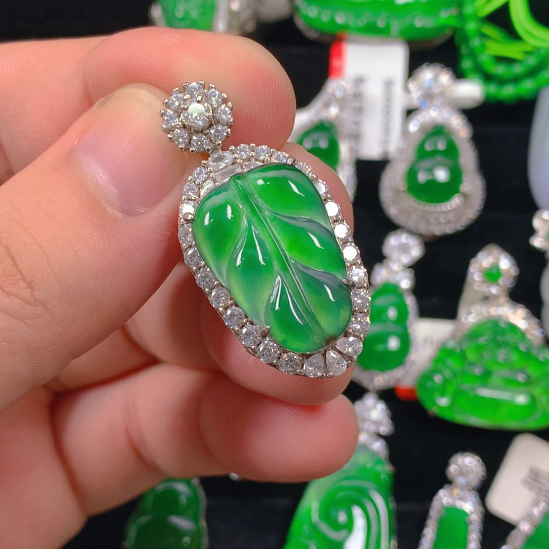 翡翠银S925镶嵌颈饰叶