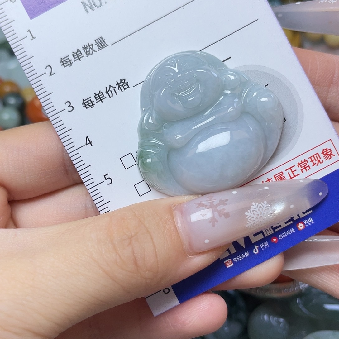 翡翠未镶嵌颈饰hhh