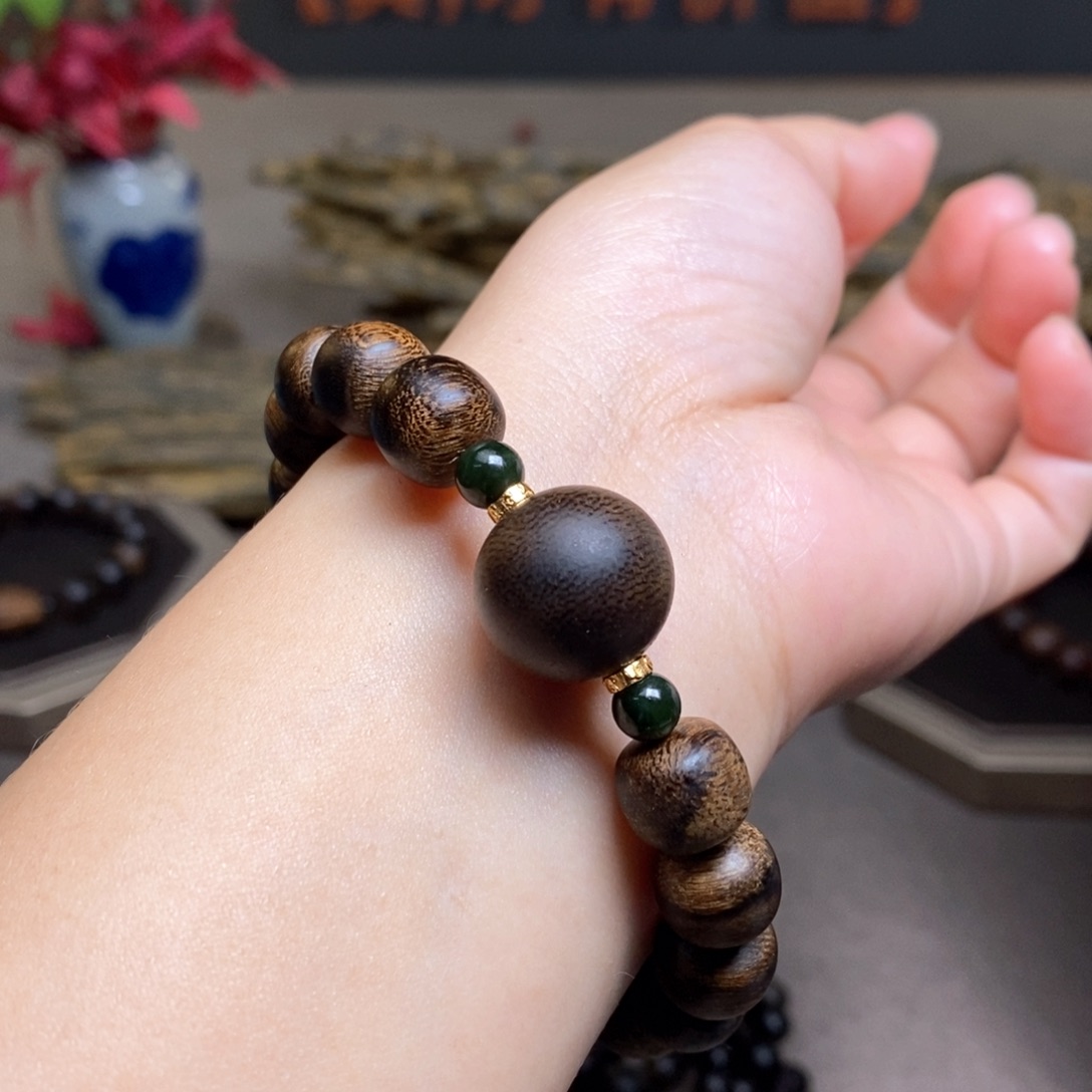 沉香手串越南芽庄瘤疤白棋楠➕绿棋瘤疤1.5设计
