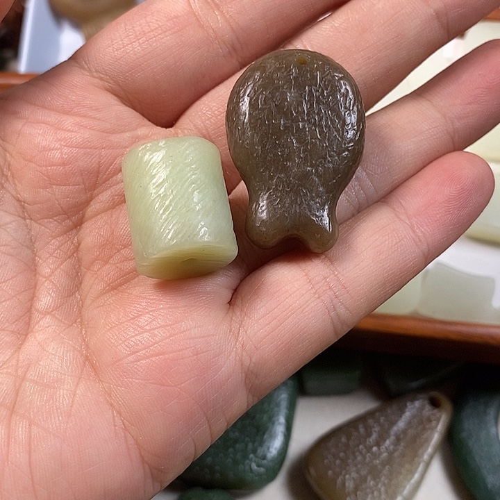 和田玉未镶嵌挂件拔****深发一