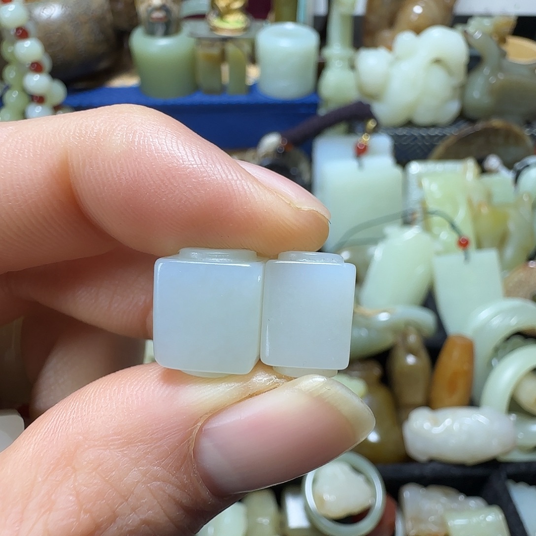 旭***8和田玉（糖玉）未镶嵌颈饰瓷瓷瓷瓷福利感谢支持