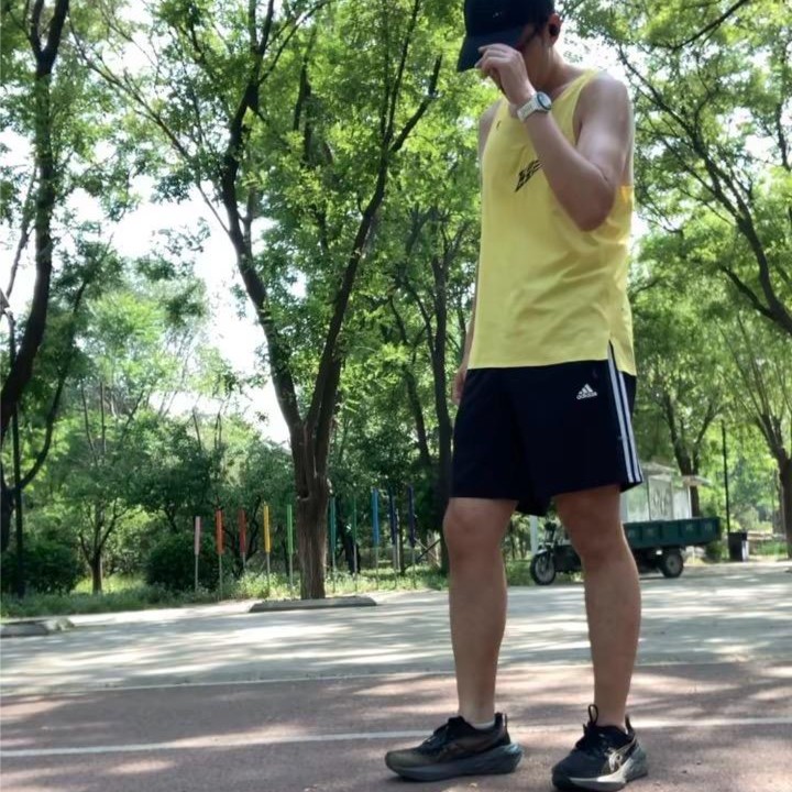 夏季网面缓冲减震防滑跑步鞋轻便透气休闲健身竞速男女运动鞋c1