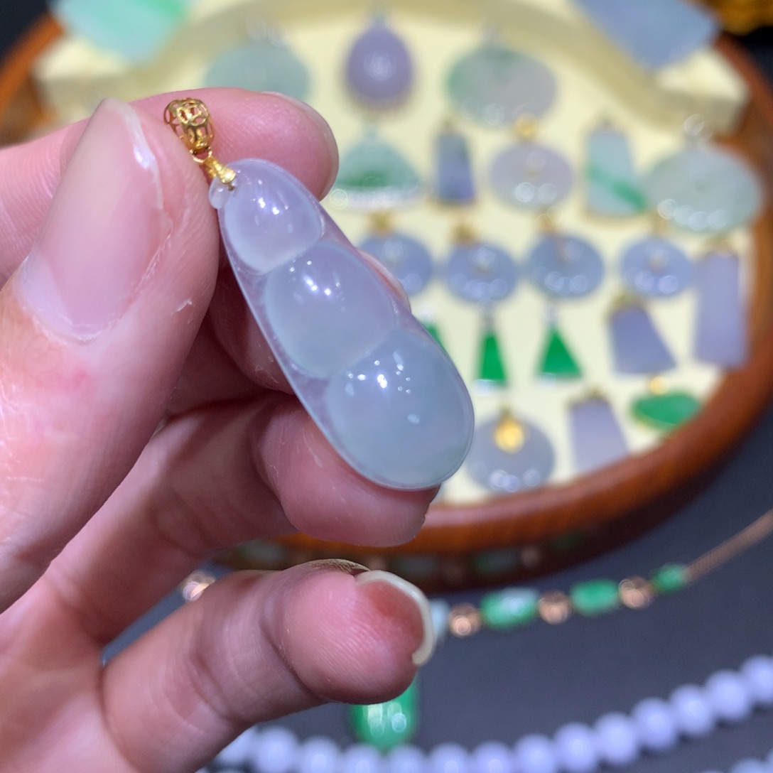翡翠吊坠(不含链)18K金镶嵌