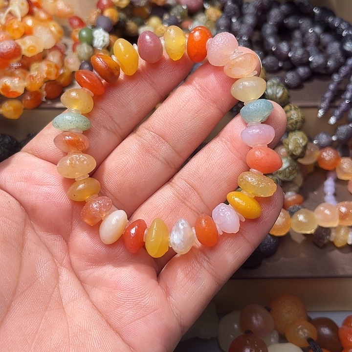 阿拉善彩玛瑙手串