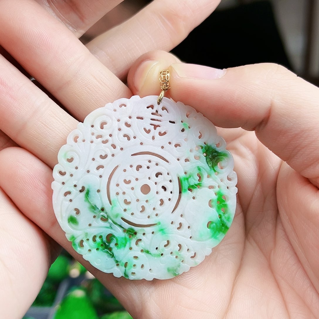 翡翠颈饰18K金镶嵌吊坠