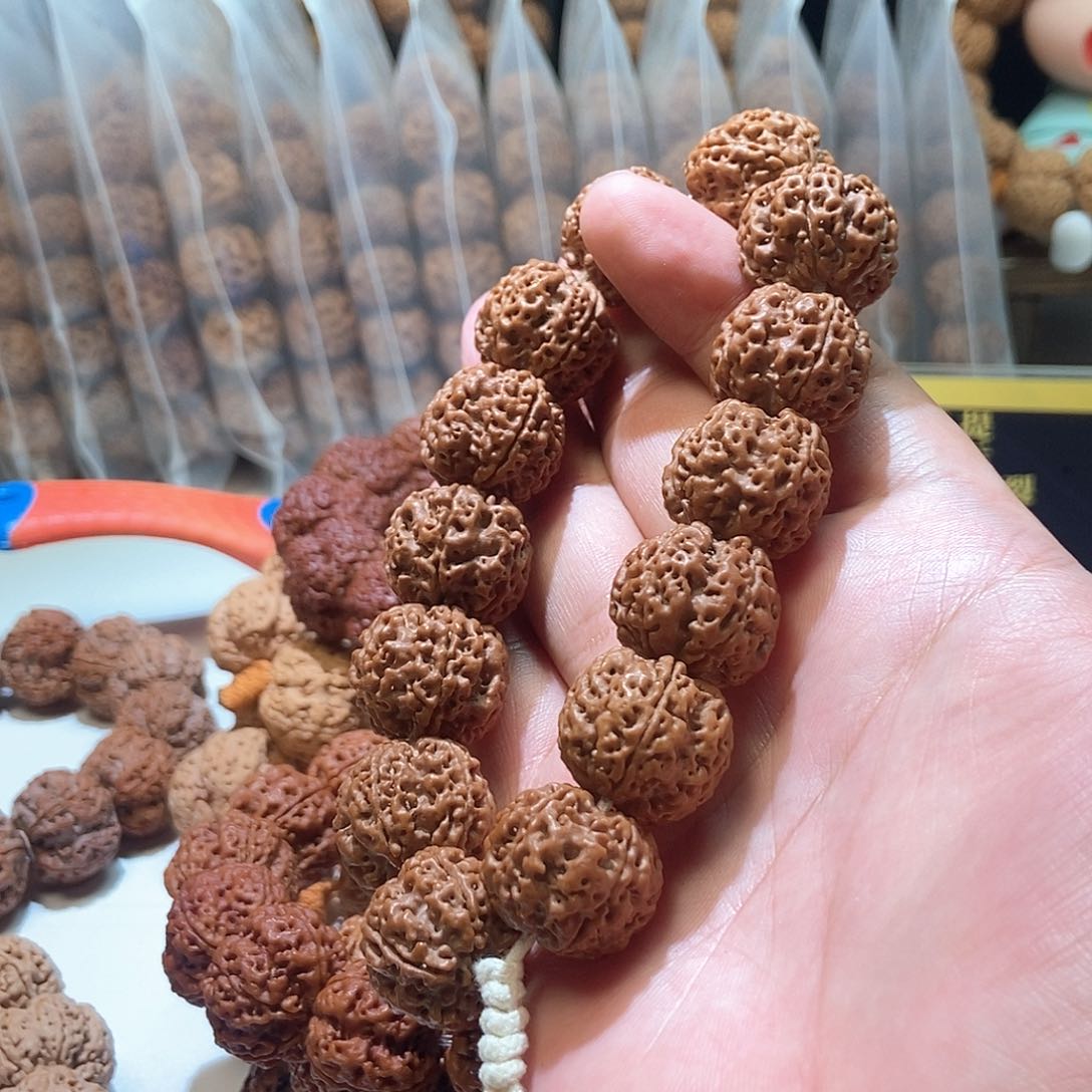 吊坠金刚菩提私人订制原生态镂空蜂王20mm