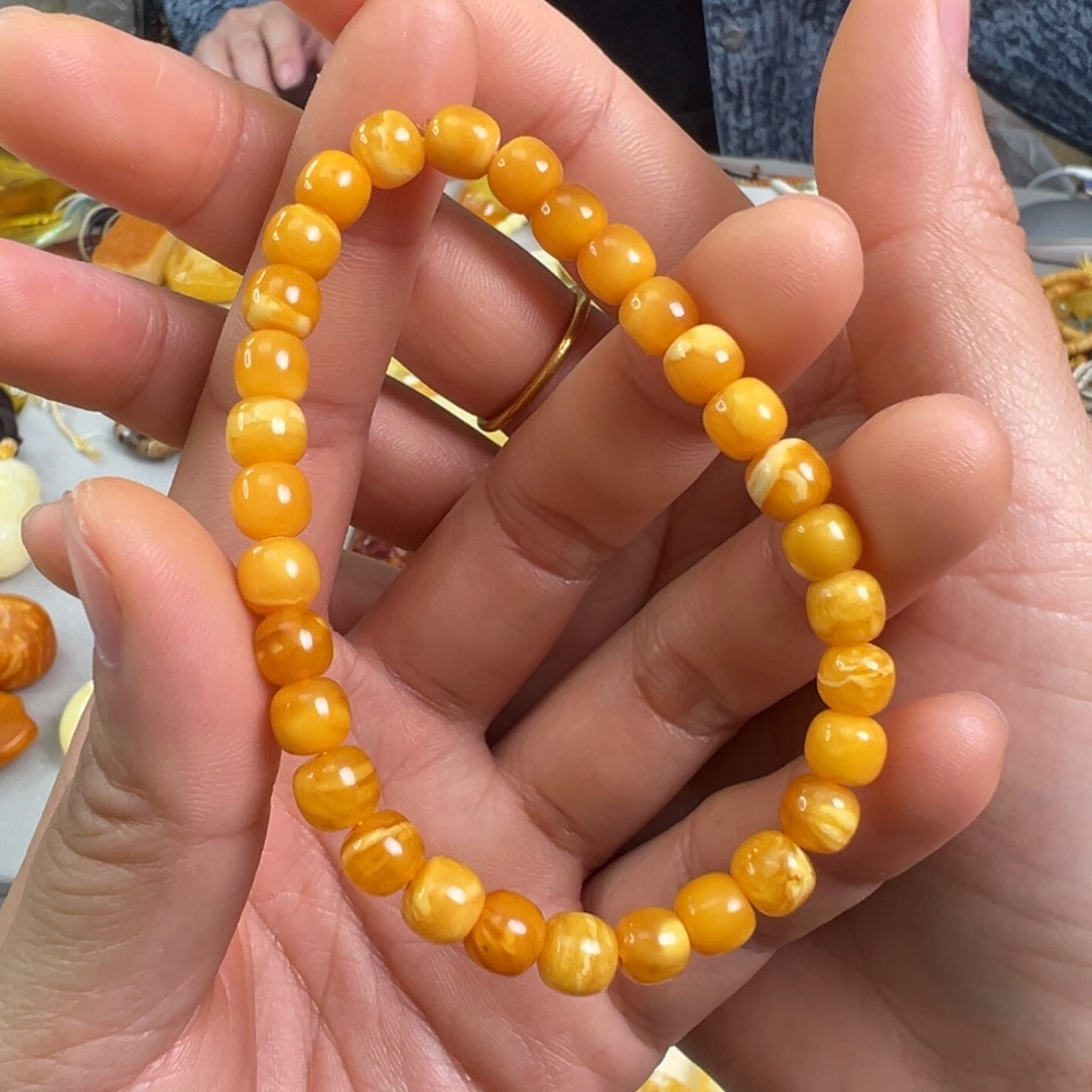 蜜蜡裸石未镶嵌蜜蜡