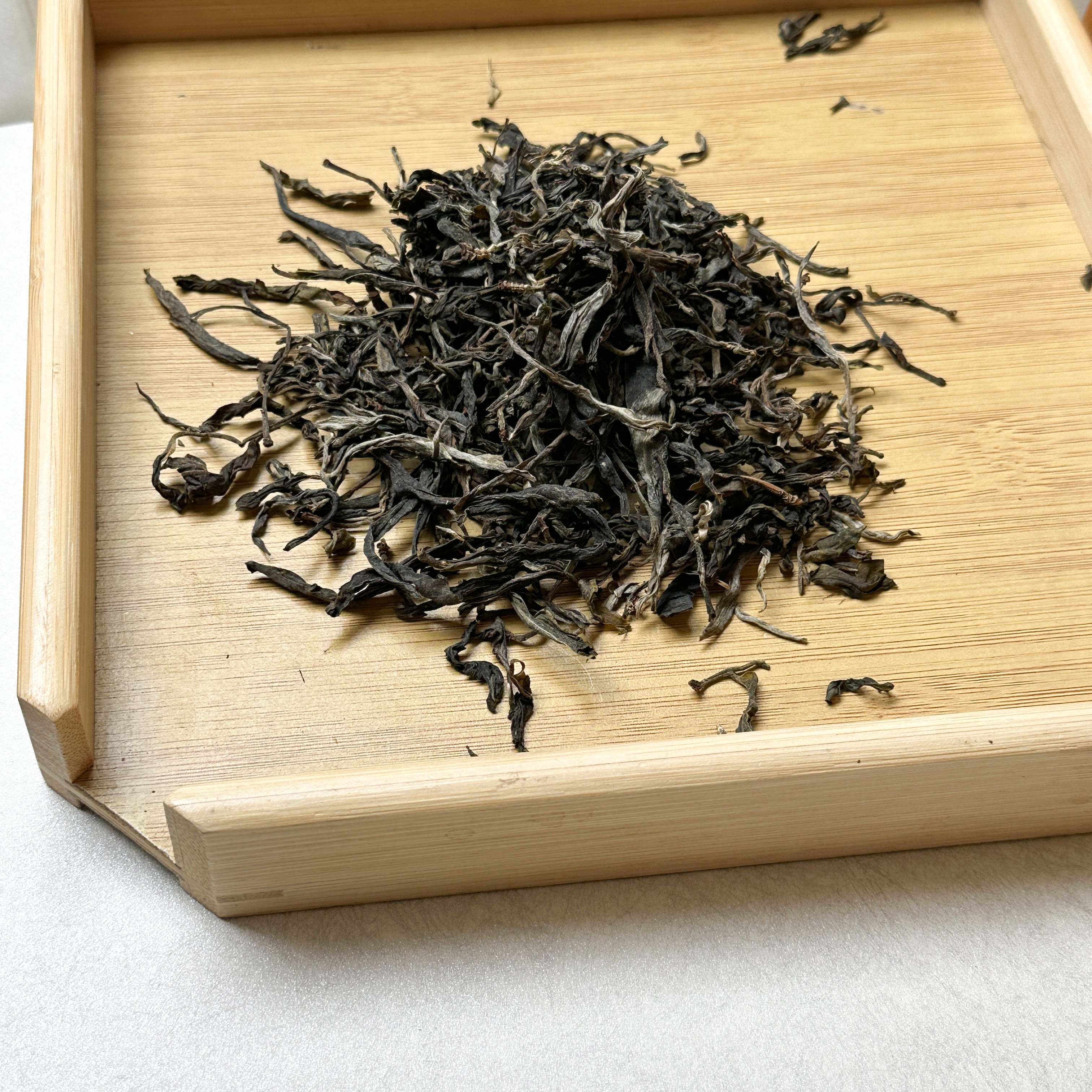 2025年冰岛产区500克古树散茶 生茶 普洱茶