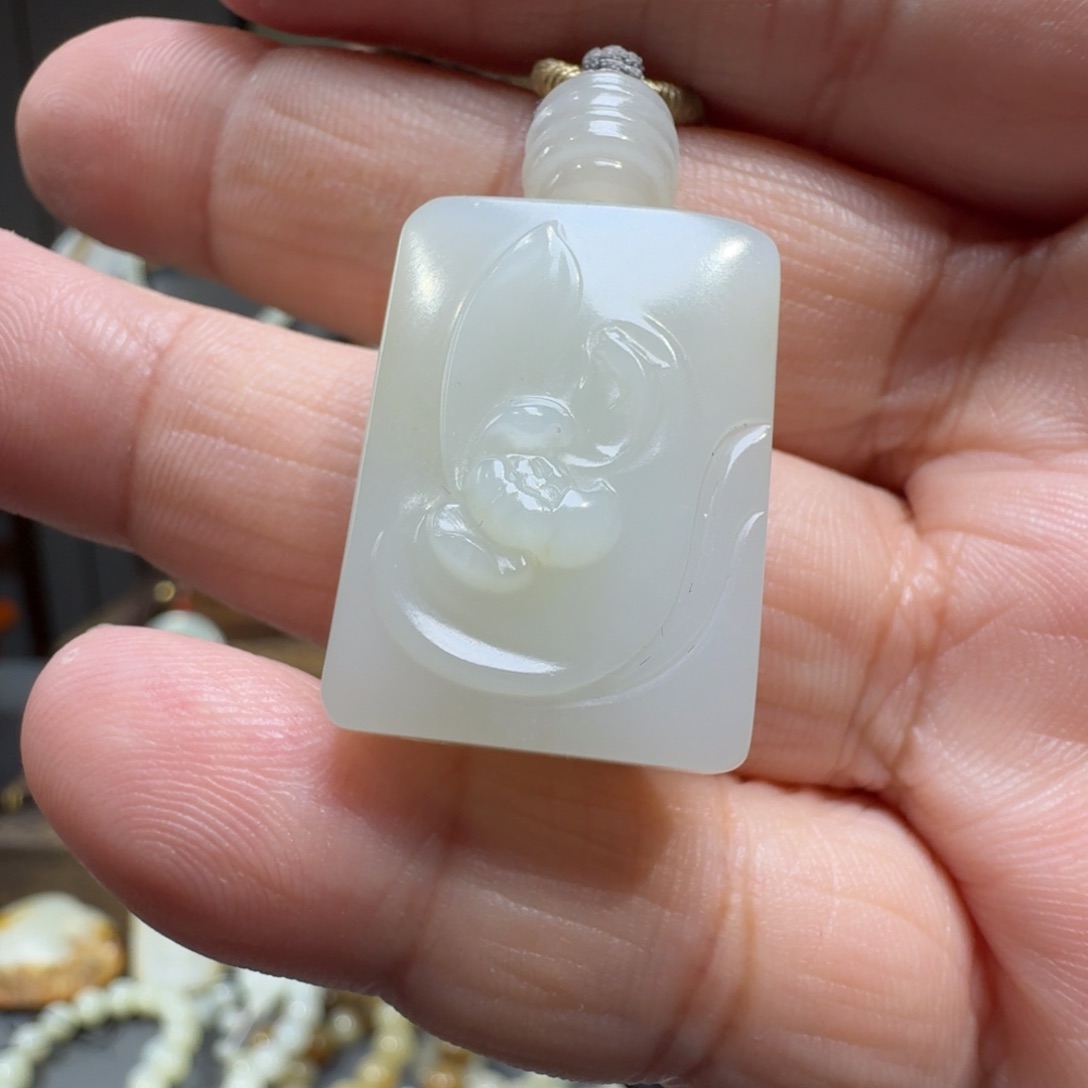 和田玉颈饰未镶嵌