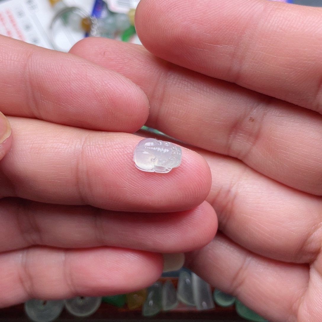 翡翠颈饰未镶嵌缅甸翡翠