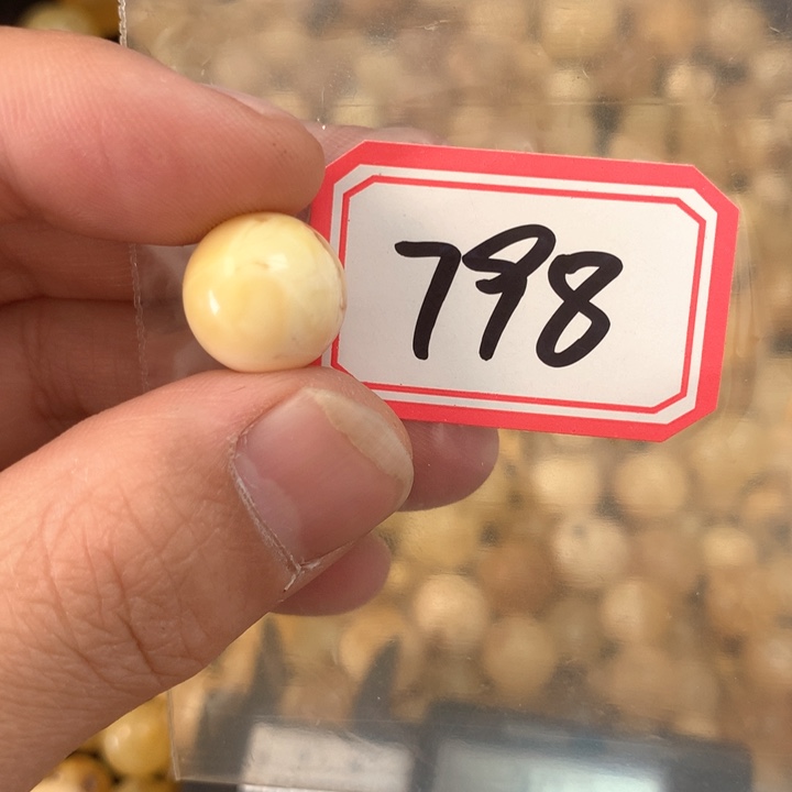 琥珀未镶嵌珠宝奇石主****～瑕疵14