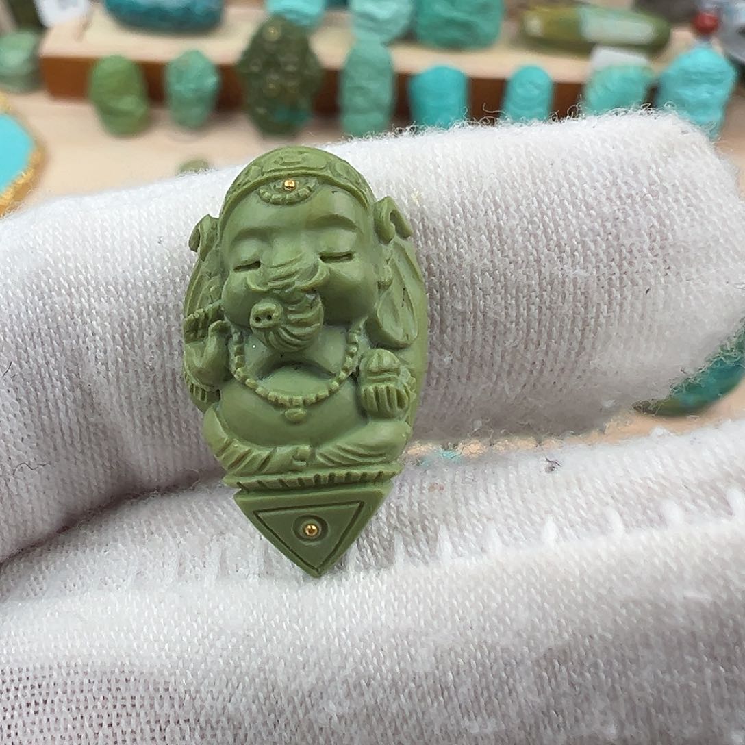 绿松石配饰未镶嵌