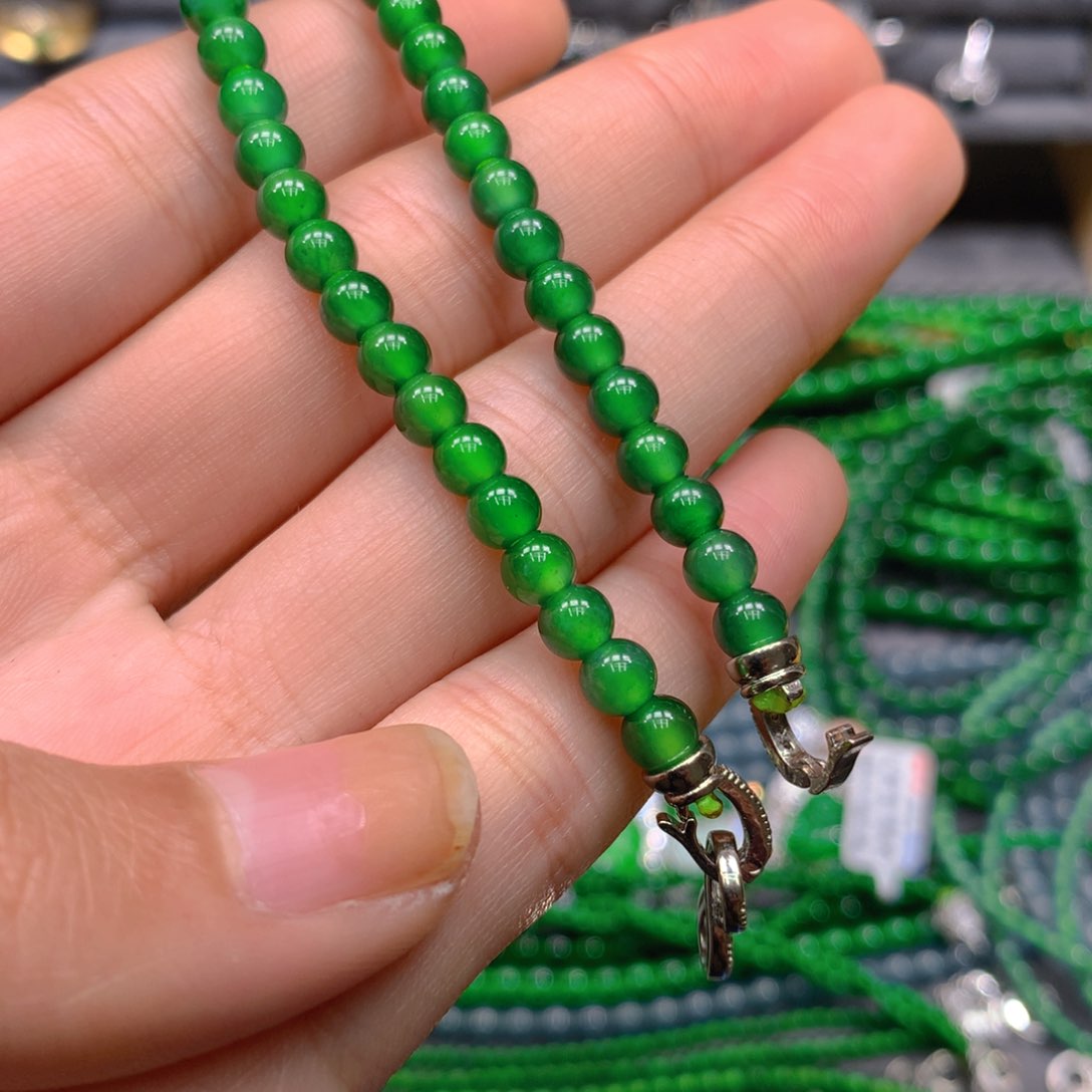 翡翠手链未镶嵌天然翡翠 