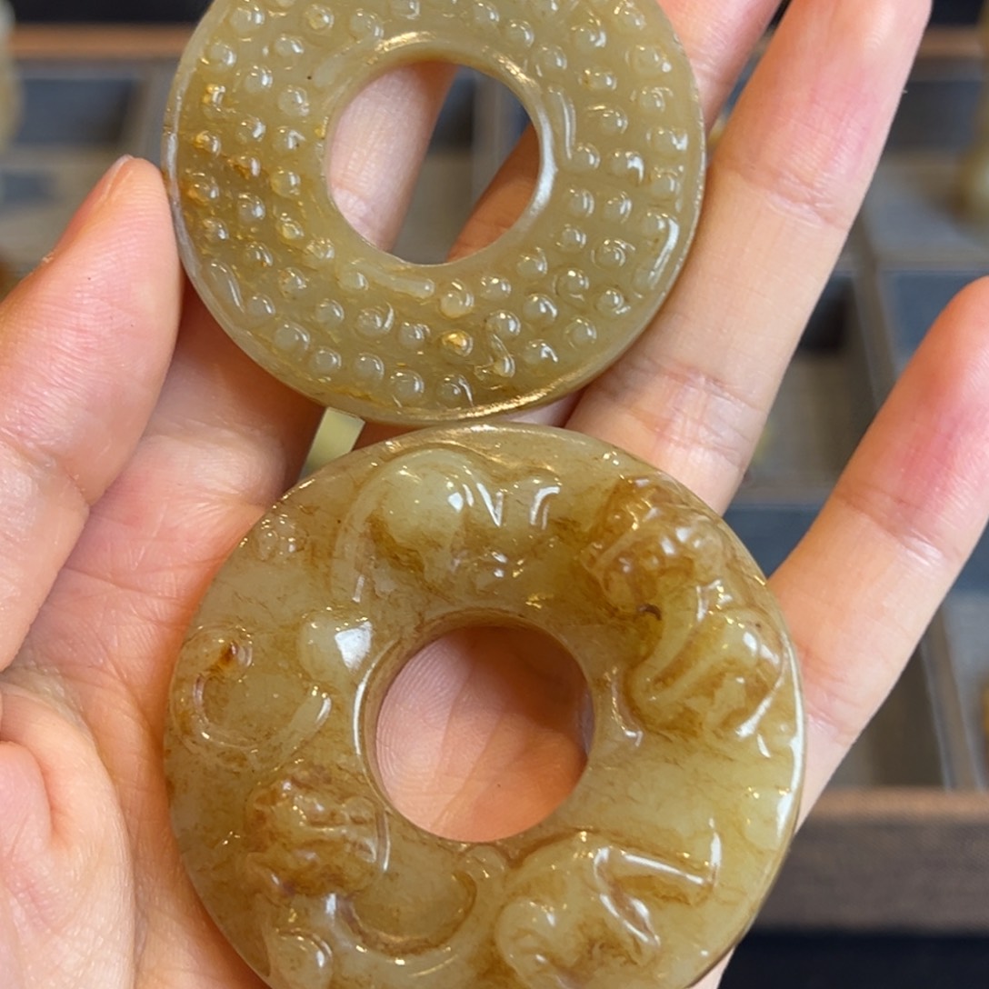 和田玉未镶嵌挂件依*