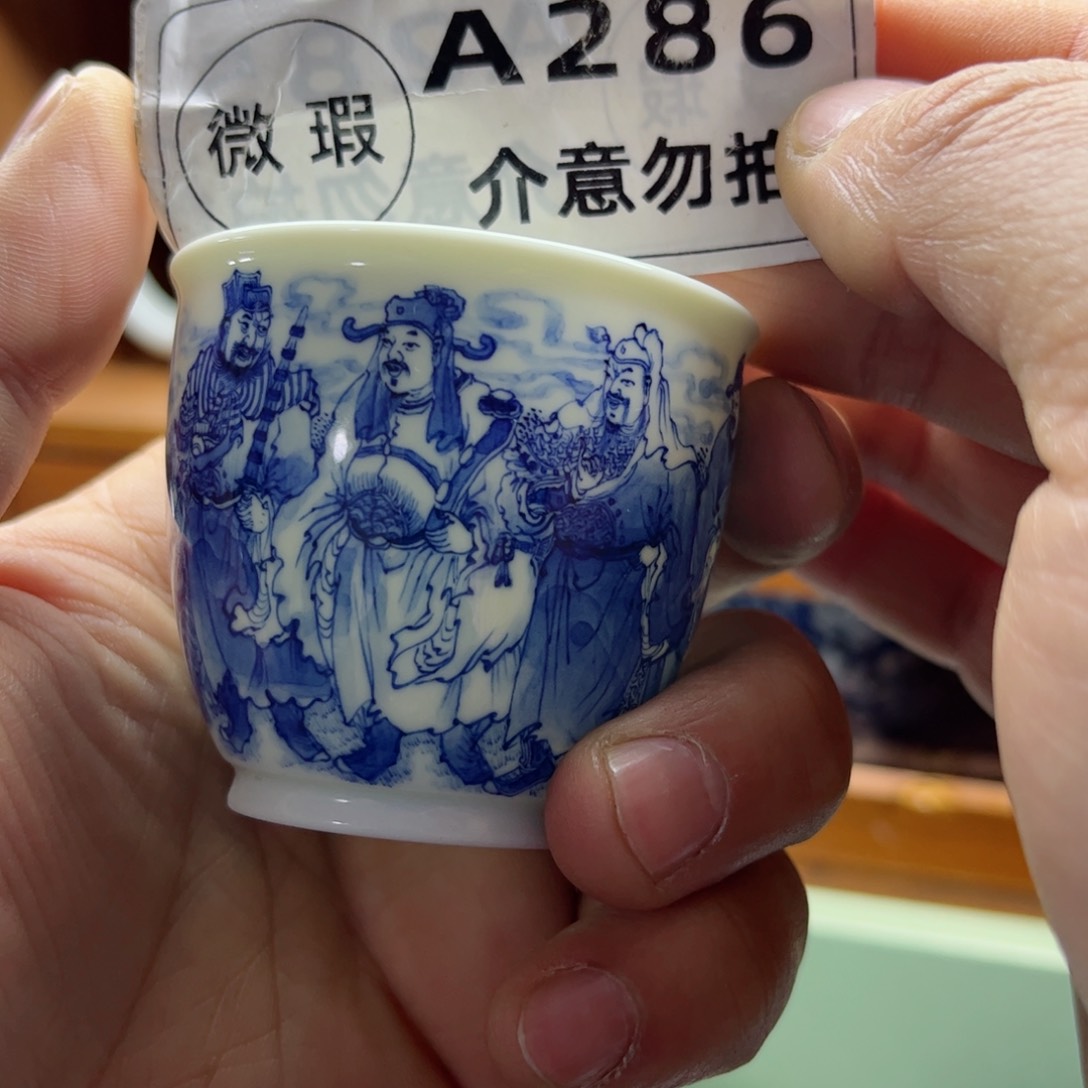 杯子拾**?手工手绘的陶瓷，