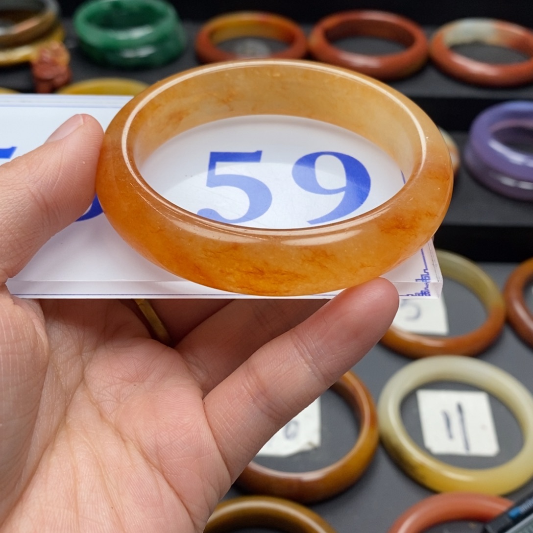 石英质玉（黄龙玉）手镯微瑕未镶嵌@*