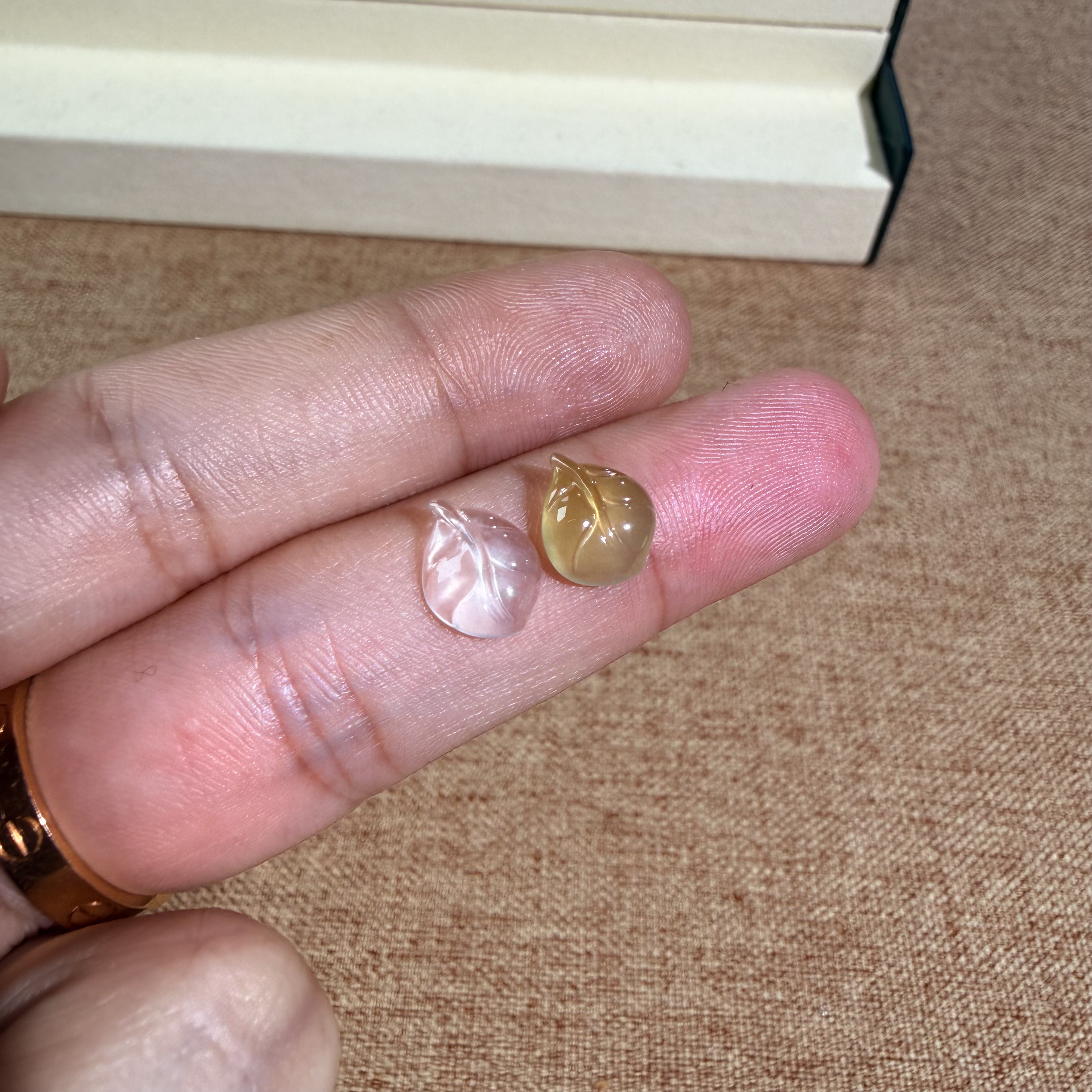 天然A货翡翠高冰种玻璃加冰黄叶子小滴溜