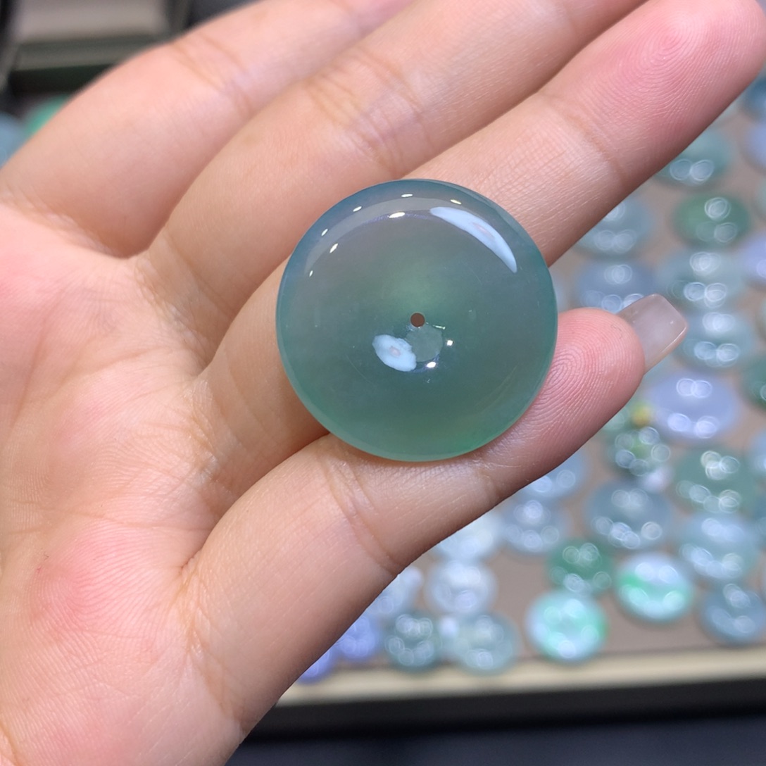 翡翠未镶嵌颈饰平安扣23.8*5.8