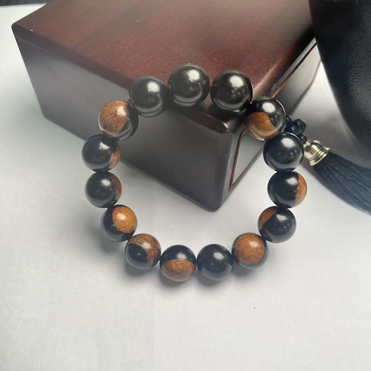 【百世璀璨 尽耀光芒】雪山重楼14mm手串B003