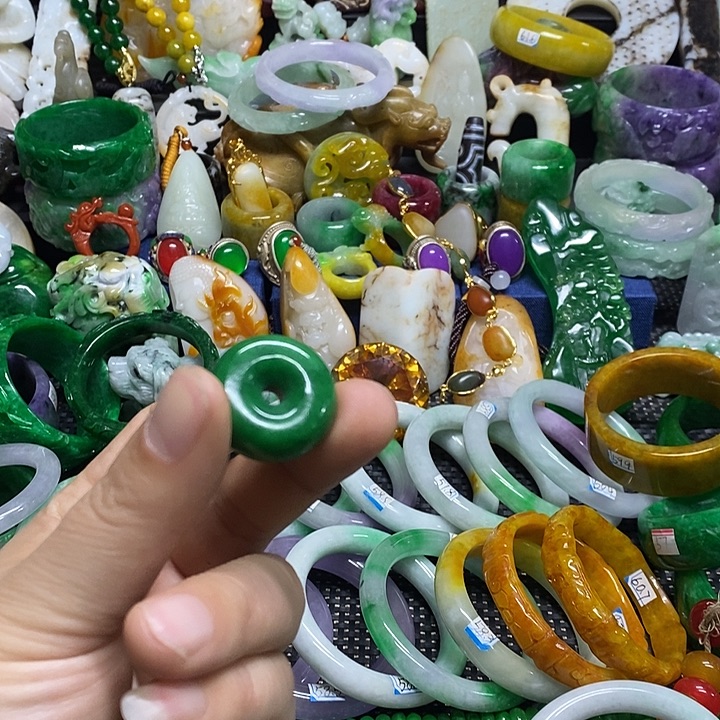 颈饰未镶嵌翡翠官方正规军回血放漏