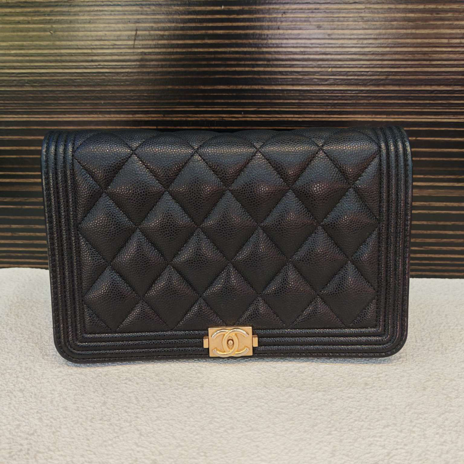 95新 Chanel/香奈儿 黑色鱼子酱牛皮金扣 leboy 扣菱格纹 woc 