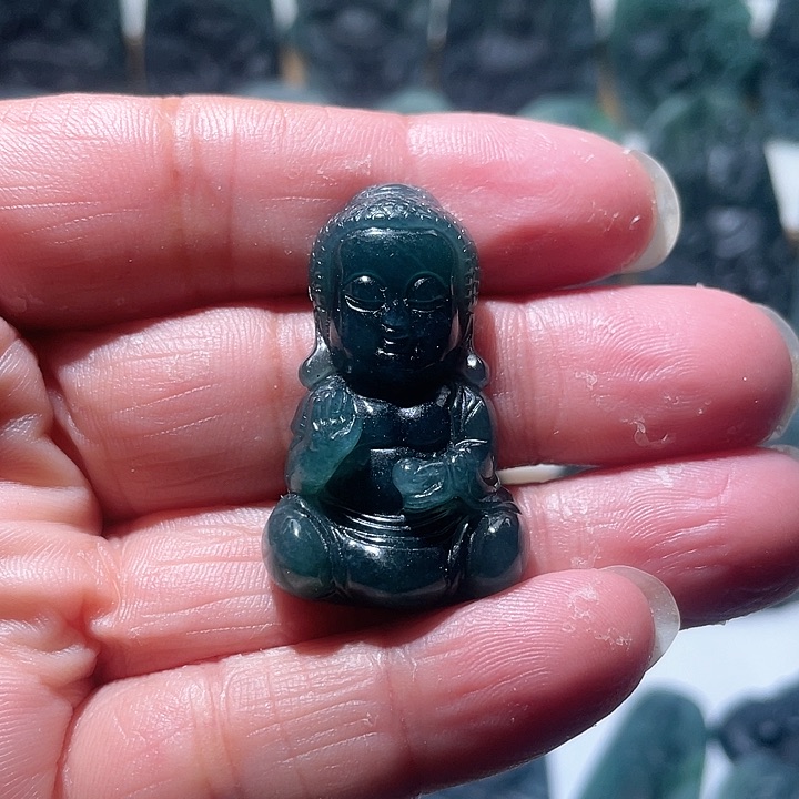 定制翡翠未镶嵌宝佛