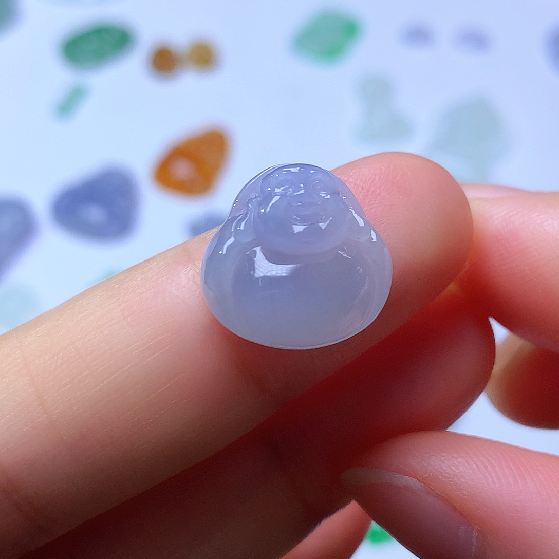 翡翠未镶嵌颈饰佛