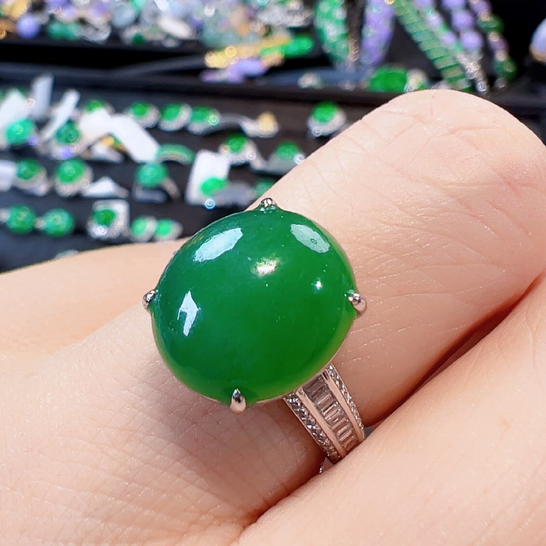 翡翠戒指18K金镶嵌签收后24小时鉴赏期