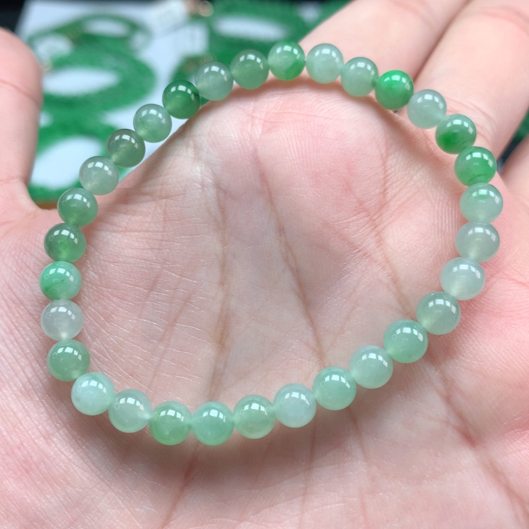 翡翠手链未镶嵌翡翠