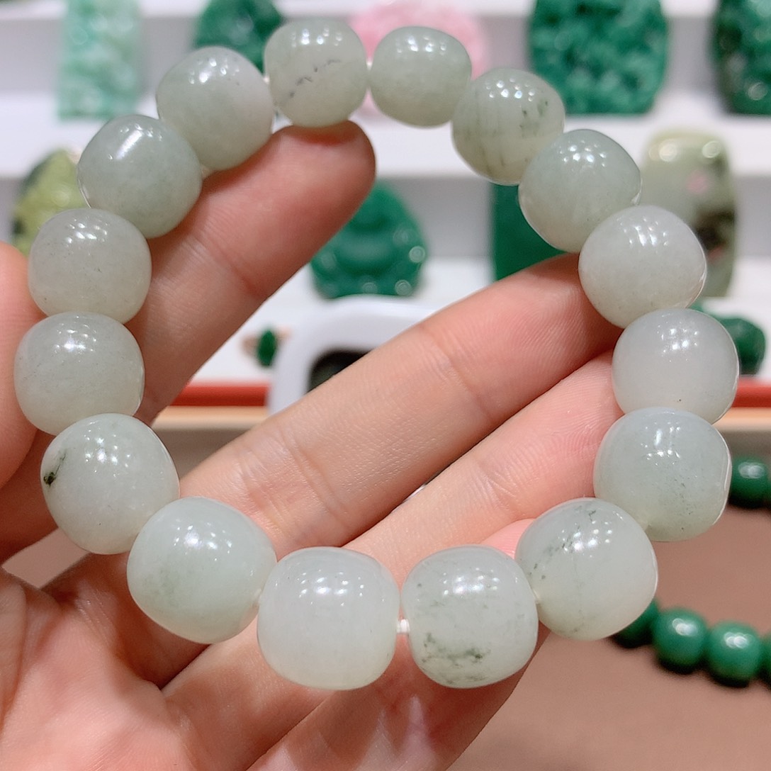 独山玉挂件未镶嵌