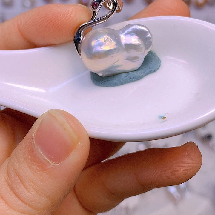 淡水珍珠颈饰合金