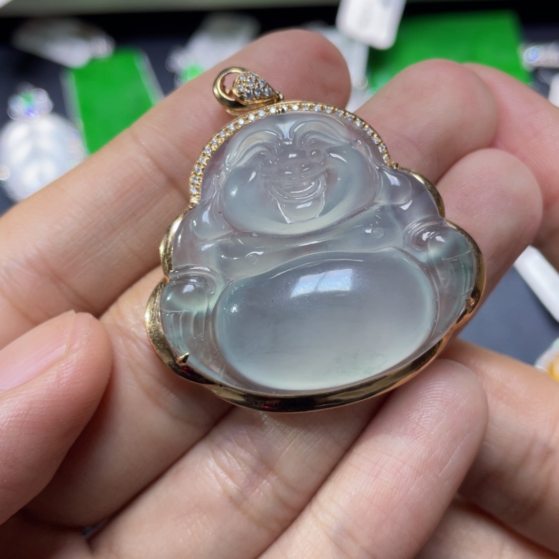 翡翠18K金镶嵌颈饰