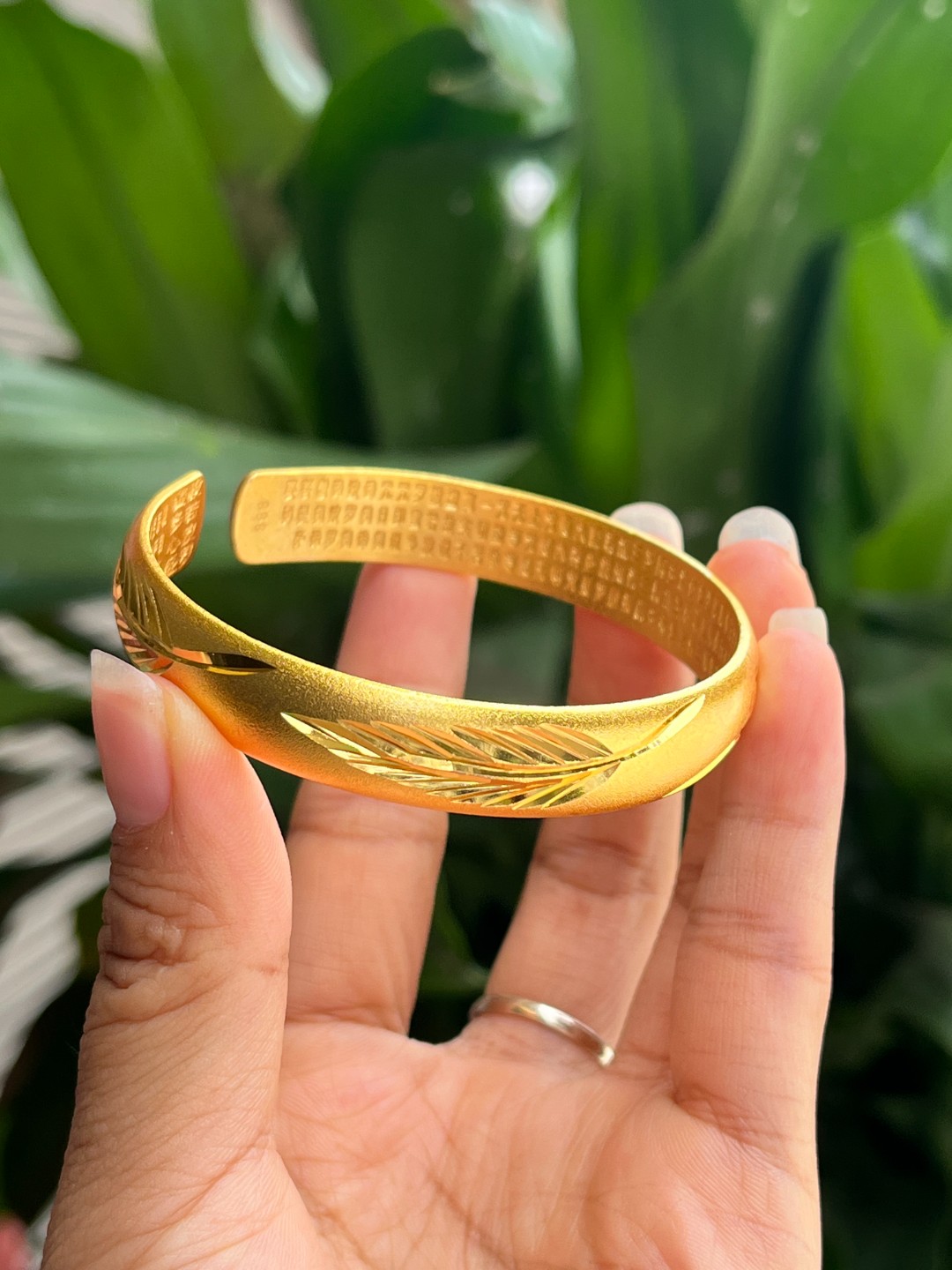 839精工羽毛手镯